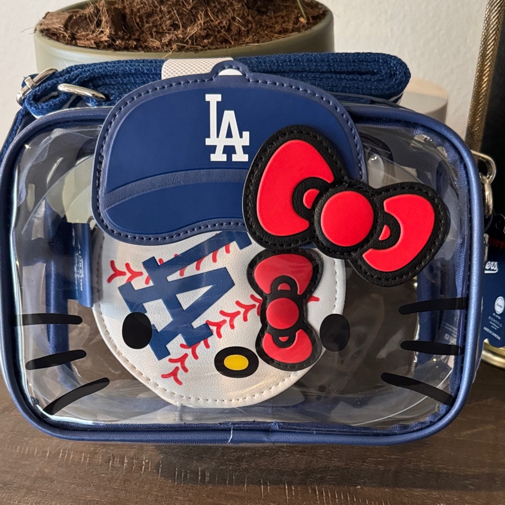 Los Angeles Dodgers x Hello Kitty Crossbody Stadium Bag BNWT